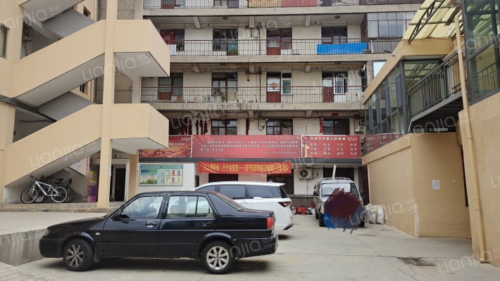 安宁新华书店家属楼外景图