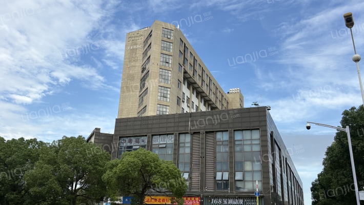 宝润168广场外景图