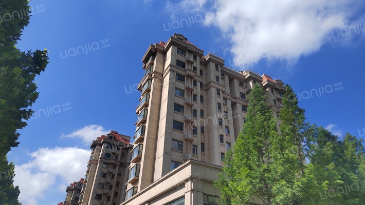 枫香湖畔外景图