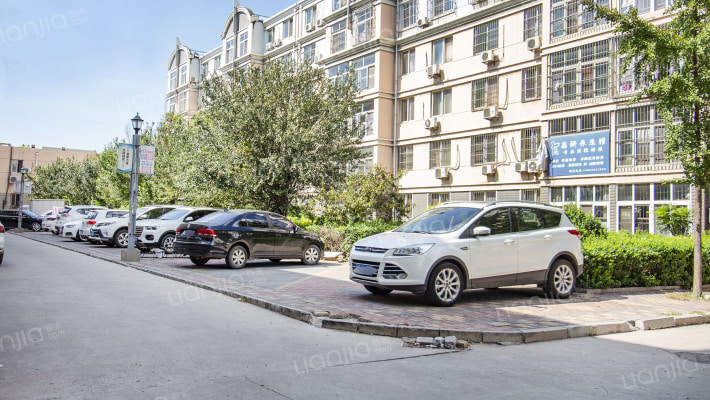 青青家園外景图