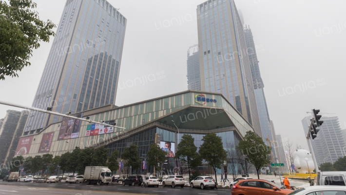 滨江金融中心外景图