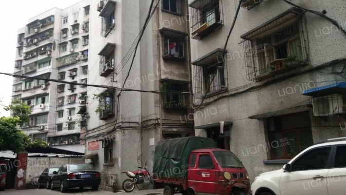 新农八村外景图