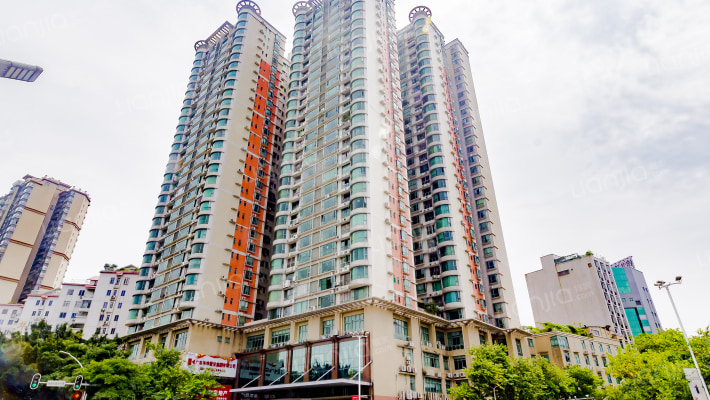 和富广场外景图