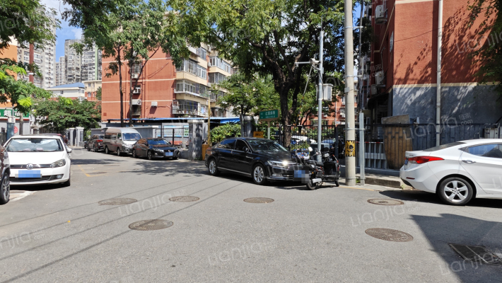 红居斜街4号院外景图