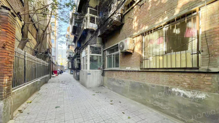 康达商城宿舍外景图