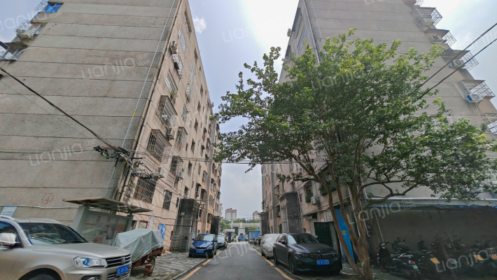 六中小区外景图