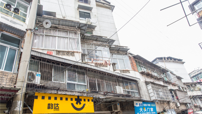 大南门街外景图