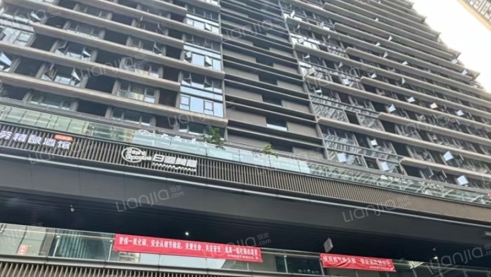 环球汇广场外景图