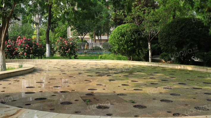 阿尔滨公寓外景图