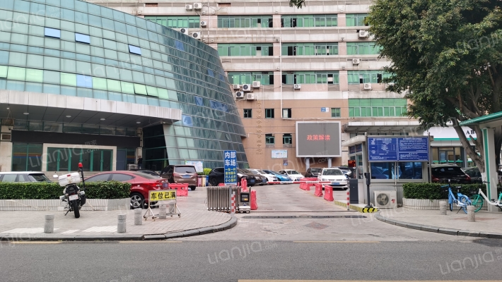 劳动力大厦外景图