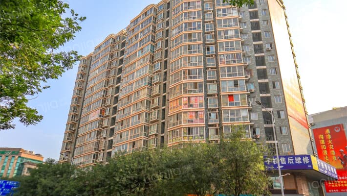 华庭公寓外景图