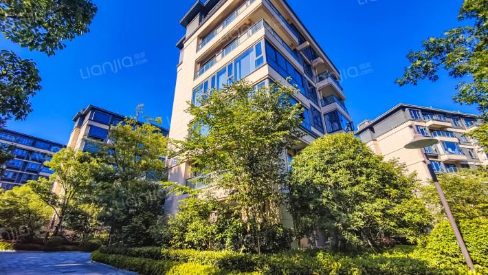 龙湖坤和天境外景图