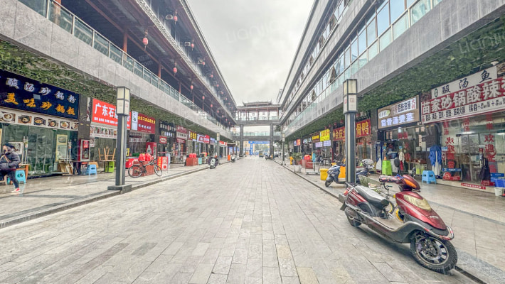 千禧广场外景图