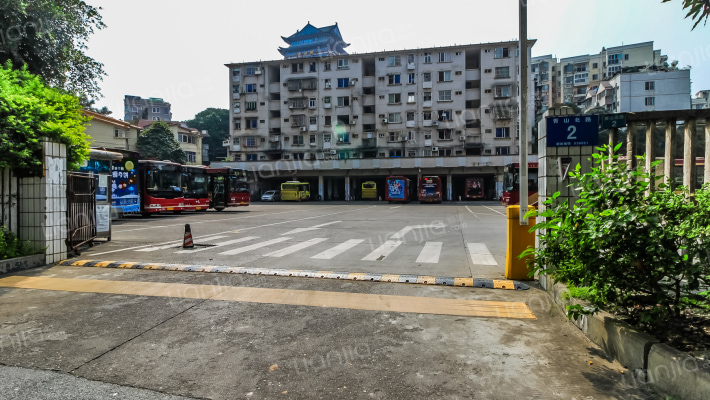 南宁市公交总公司青山住宅小区外景图