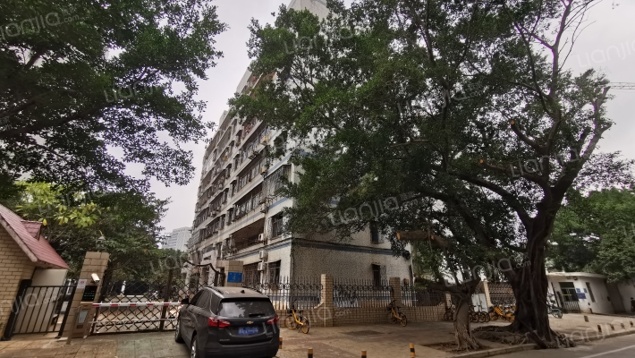 边防医院家属楼外景图