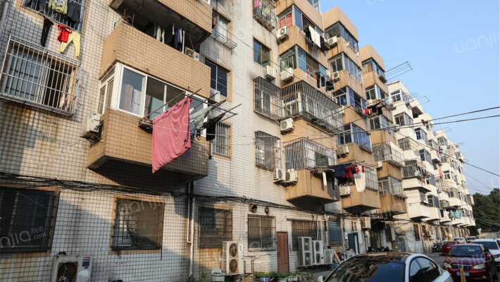 虹桥综合楼外景图