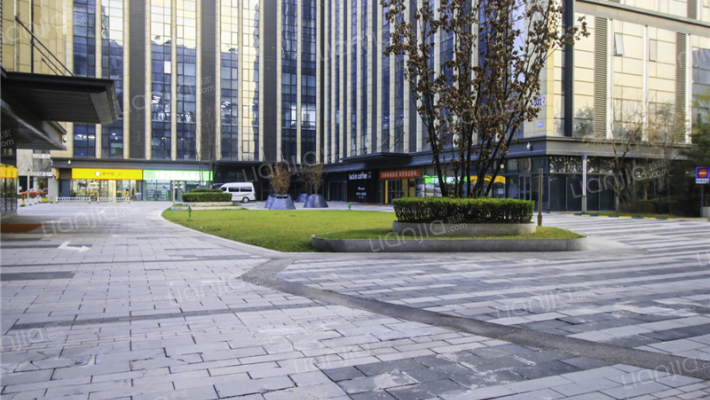 绿地自由港外景图