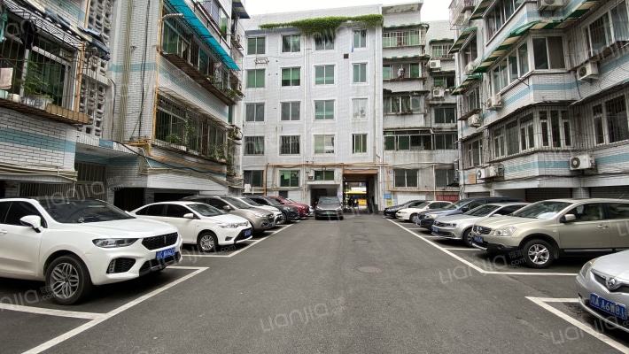 桂花苑小区外景图