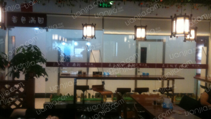 新上海城市广场外景图