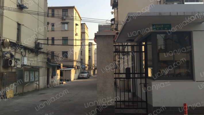 斜土路1664弄外景图