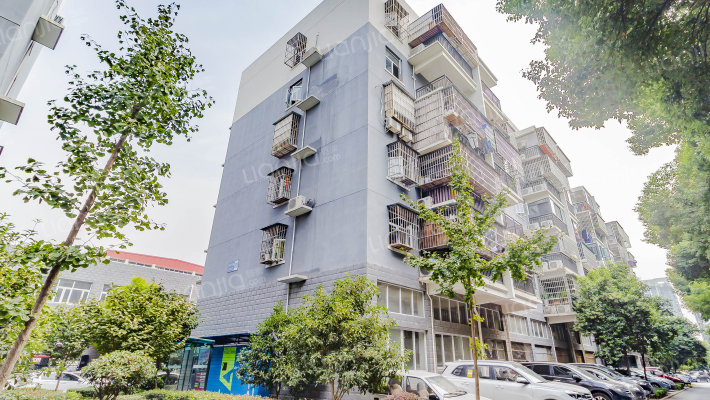 长华公寓外景图