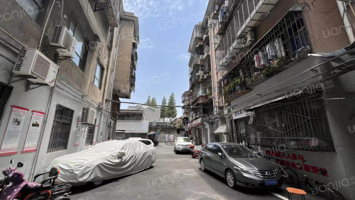 宝地公寓外景图