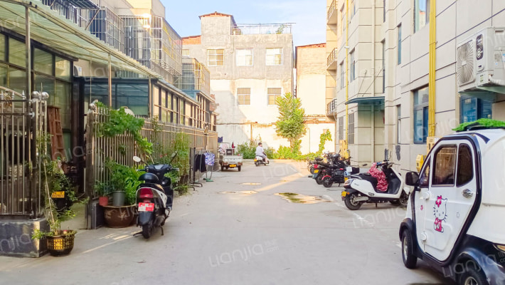 都市易居外景图