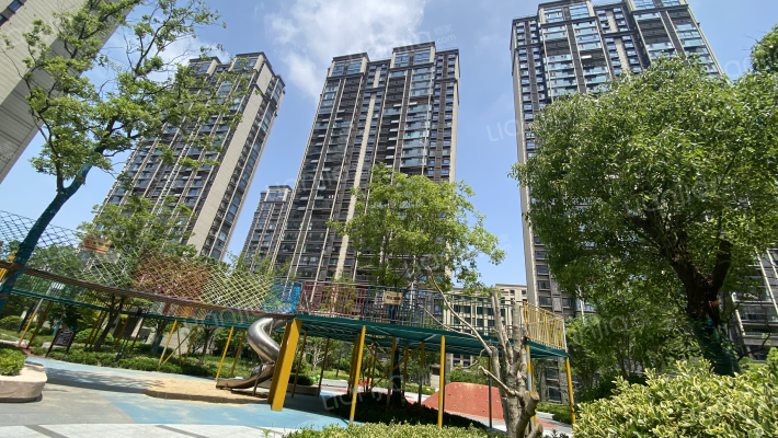 中庚.香城云开外景图