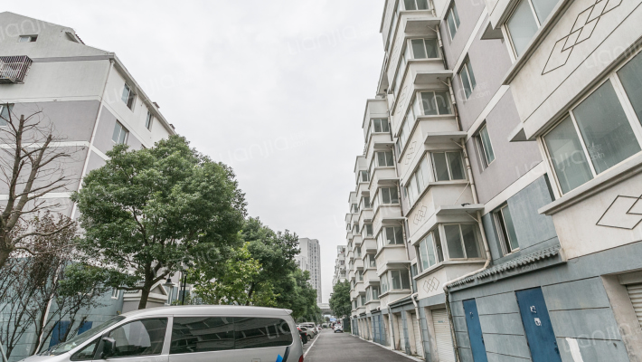 吴逸花园外景图