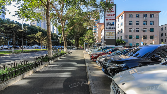 华贸国际外景图