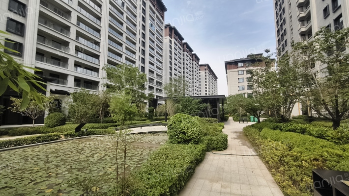 万林府陆号院外景图