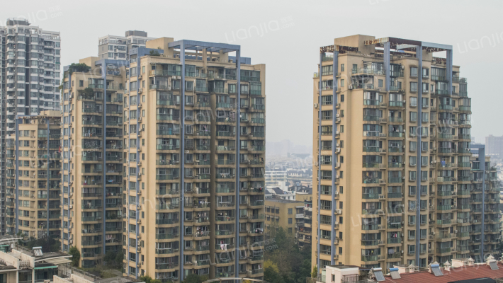 蓝色霞湾外景图