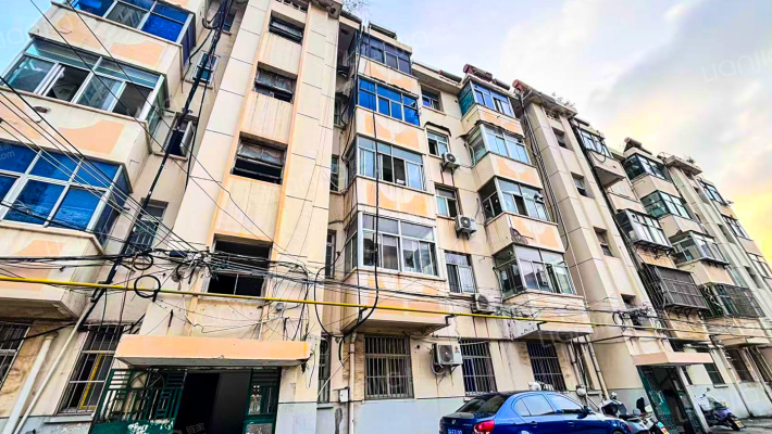 繁荣路39号外景图