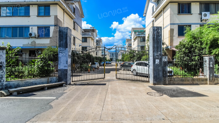 东上小区外景图