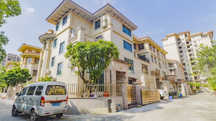 新濠花苑外景图