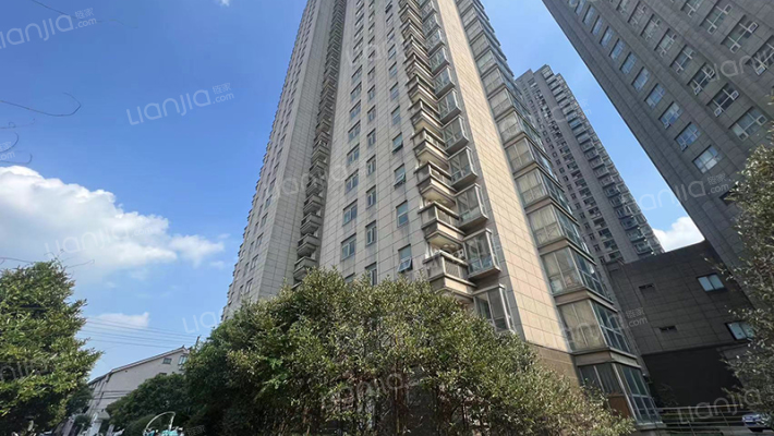 裕坤国贸广场外景图