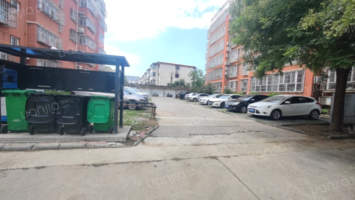 佳城公寓外景图