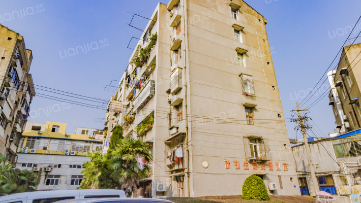 汉阳大街82号外景图