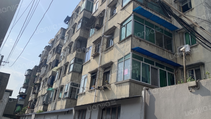 园丁街44号外景图