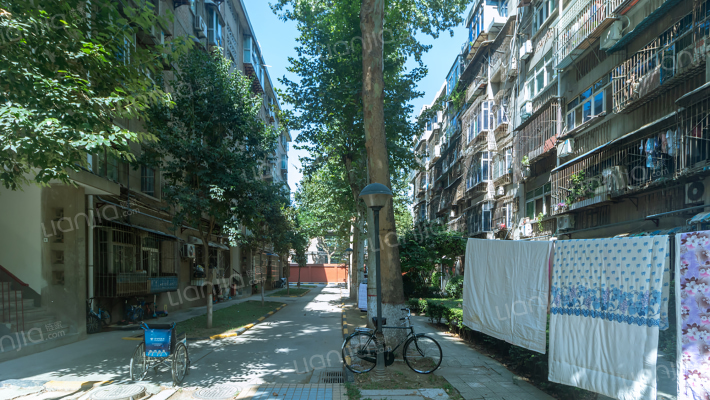 西安公交五公司家属院外景图