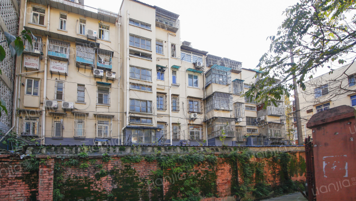 傅厚岗(鼓楼)外景图