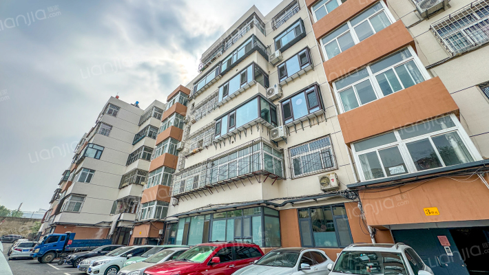 保险公司宿舍外景图