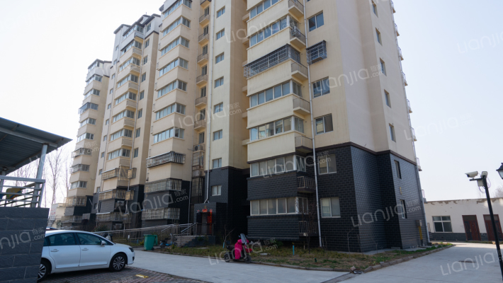 新海花园小区外景图