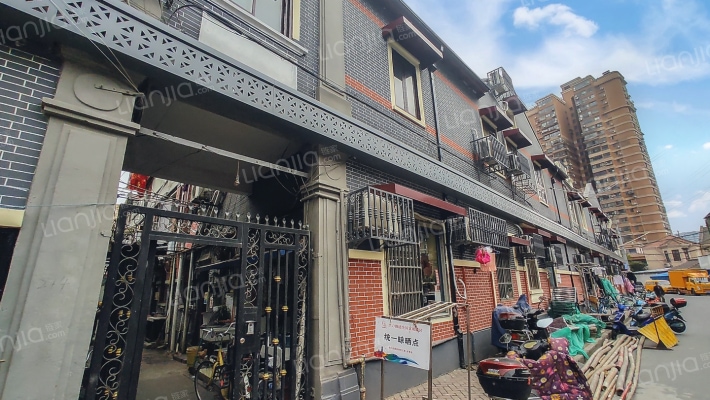 长春路214弄外景图