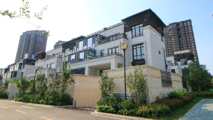 云起苑·和苑外景图