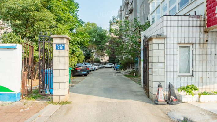 紫藤公寓外景图