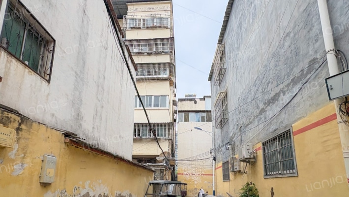 解放大道八巷外景图