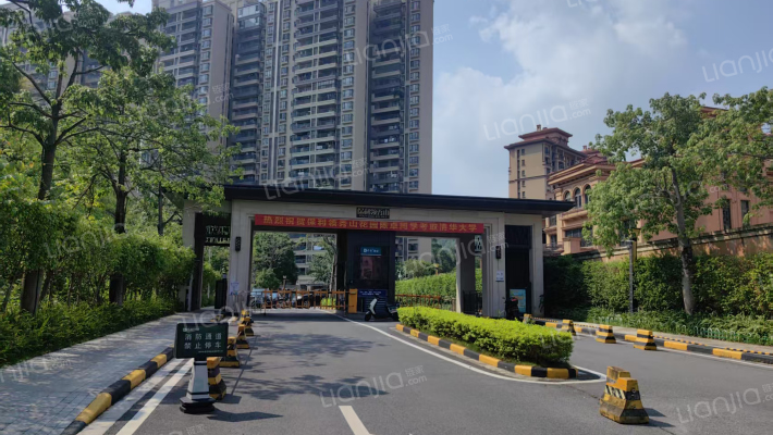 保利领秀山外景图