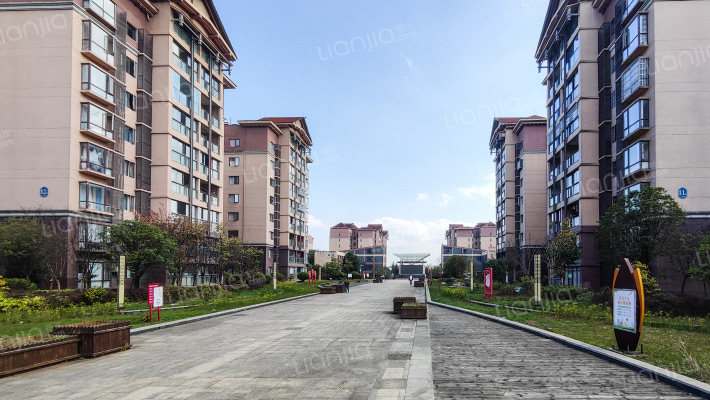 星湖社区外景图