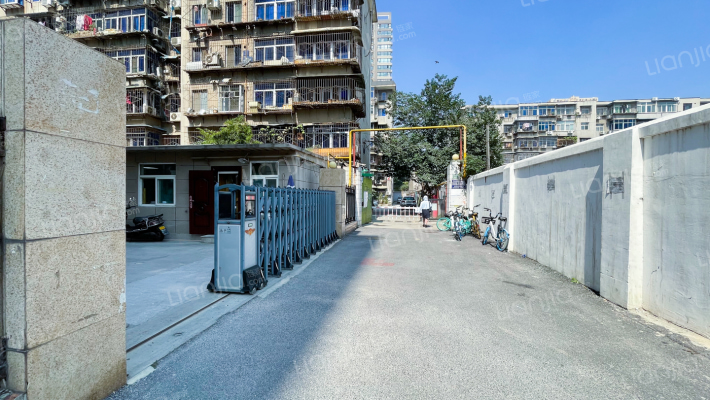 八家巷邮电家属院外景图